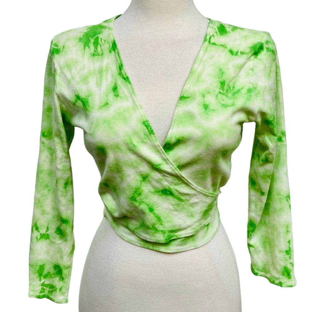 VINTAGE Suzie Where Y2K Green and White Tie Dye Wrap Front Shirt Women’s Medium